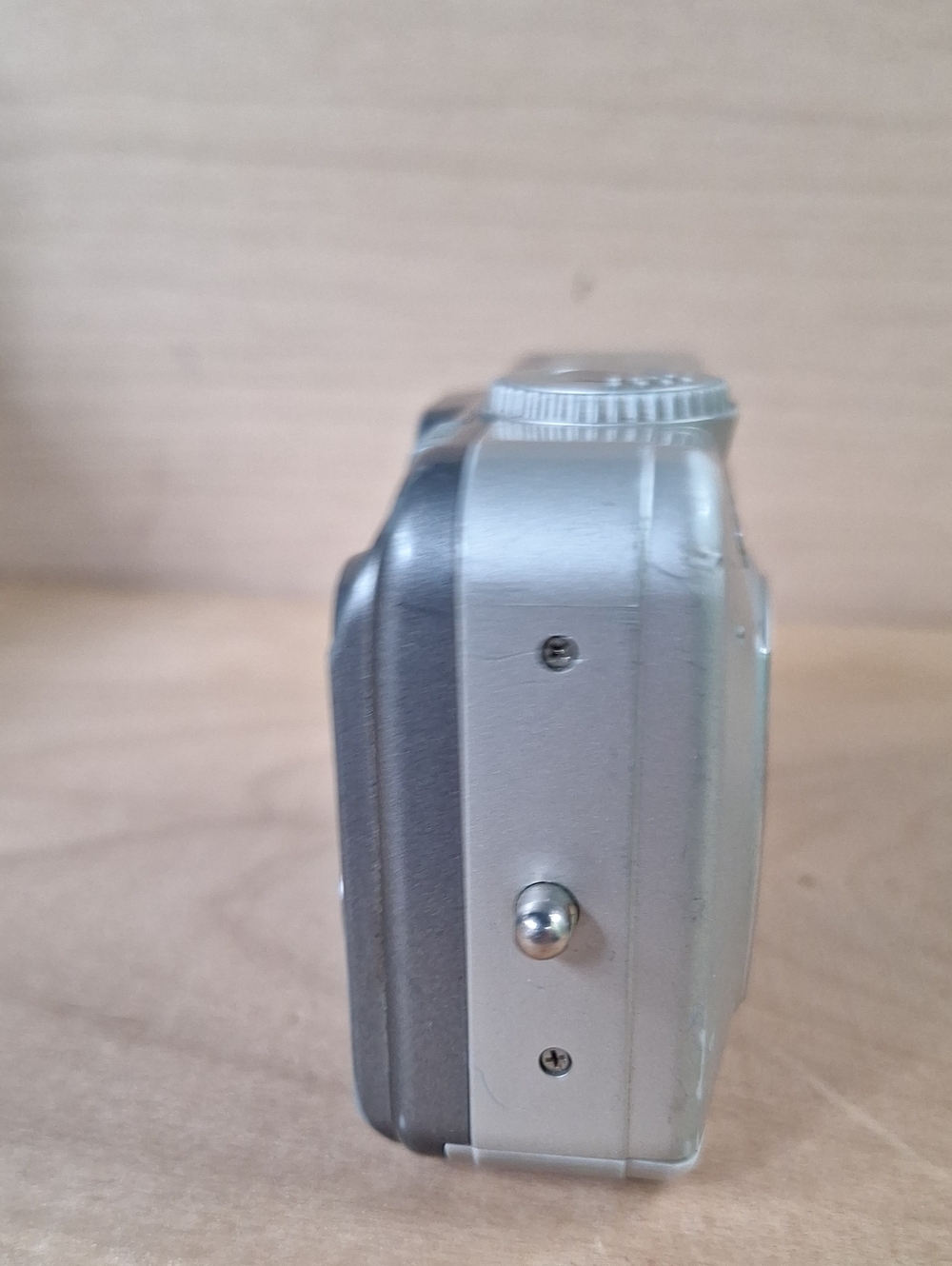 Vintage Samsung Digimax 201 digital camera Selling For Parts - Picture 6 of 6